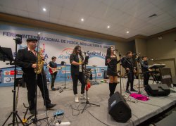 HAPPY HOUR - GRUPO MUSICAL FLASHBACK